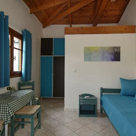 Semesterbostad Liostasi Village Vasilikí