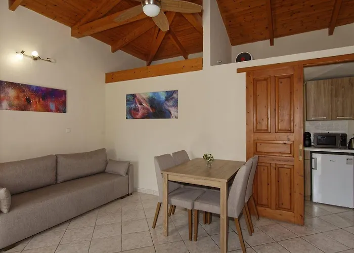 Ferienhaus Liostasi Village *
